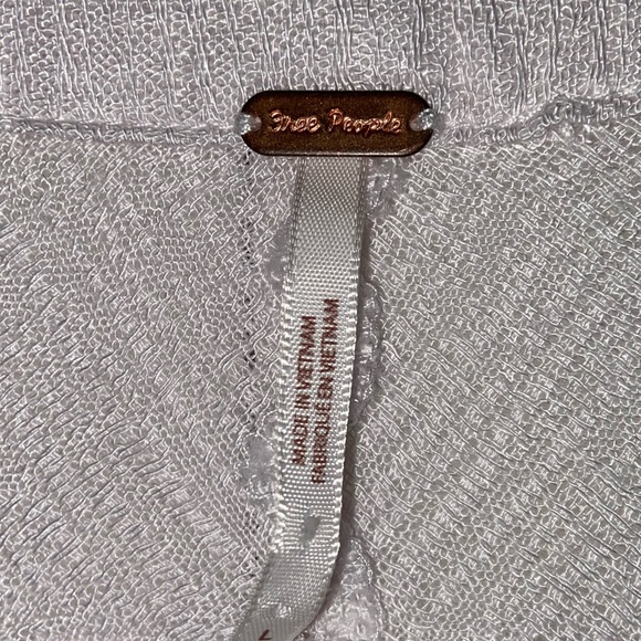 💕 Free People Morning Solid White (Slight Pink Tone) Long Sleeve Top Large - Picture 11 of 15